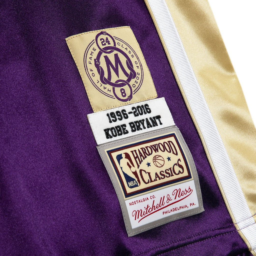 Los Angeles Lakers Kobe Bryant Mitchell & Ness Hall of Fame Class of 2020 #8 Authentic Jersey - Gold